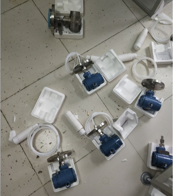 投入式液位變送器，投入式變送器，投入式液位計,電感式液位變送器
